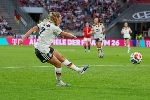 Marie Mueller (Deutschland) schiesst das Tor zum 1:0, Aktion, Deutschland vs. Norwegen, Fussball, Frauen, UEFA, WM-Qualifikation, Gruppenphase, Gruppe D, Spieltag 5 von 6, DFB, Saison 2025 2026, 05.06.2026 Koeln Nordrhein-Westfalen Deutschland