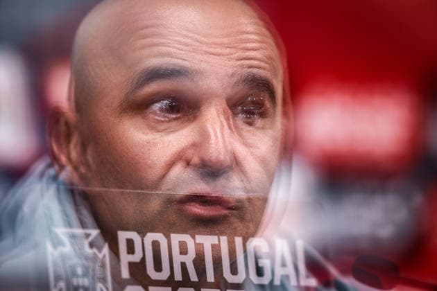 Portugal v Chile - FIFA World Cup, WM, Weltmeisterschaft, Fussball 2026 International Friendly, Länderspiel, Nationalmannschaft Portugal Head Coach Roberto Martinez gives a press conference, PK, Pressekonferenz in Oeiras, Portugal, on June 6, 2026, ahead of the FIFA World Cup 2026 international friendly match between Portugal and Chile at Estadio Nacional do Jamor. Lisbon Oeiras Portugal Copyright: xRodrigoxMoreira NurPhotox originalFilename:moreira-portugal260605_nplfL.jpg