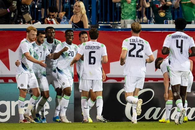 June 5, 2026, Montreal, Pq, Canada: Republic of Ireland s Chiedozie Ogbene (20) celebrates his goal against Canada with teammates during second half International Friendly, Länderspiel, Nationalmannschaft soccer action in Montreal, on Friday, June 5, 2026. Canada News - June 5, 2026 - ZUMAc35_ 20260605_zaf_c35_124 Copyright: xChristopherxKatsarovx