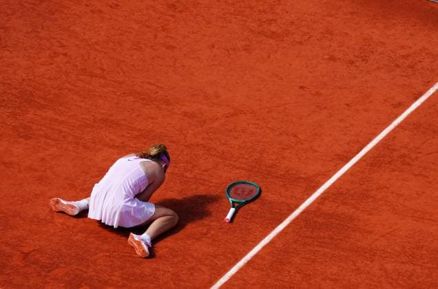 Mirra Andreeva celebrates on match point French Open Tennis, Day Fourteen, Tennis, Roland Garros, Paris, France - 06 Jun 2026Paris Roland Garros France EDITORIAL USE ONLY No use with unauthorised audio, video, data, fixture lists, club league logos or live services. Online in-match use limited to 120 images, no video emulation. No use in betting, games or single club league player publications. Copyright: xJavierxGarcia Shutterstockx 16906570r