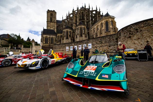 24 HEURES DU MANS 2026 - CITY CENTRE PARADE 007 TINCKNELL Harry (gbr), GAMBLE Tom (gbr), GUNN Ross (gbr), Aston Martin THOR Team, Aston Martin Valkyrie 007, Hypercar, action during the City Center Parade of the 24 Hours of Le Mans 2026, 3rd round of the 2026 FIA World Endurance Championship, on June 6, 2026 in Le Mans, France - Le MansFrance Copyright: xJULIENxDELFOSSEx