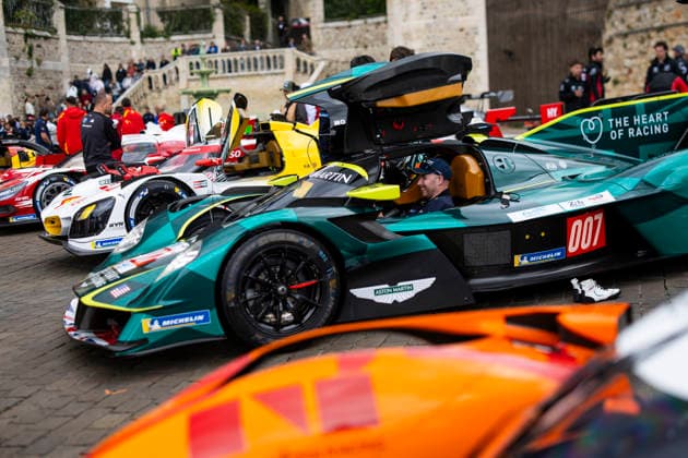 24 HEURES DU MANS 2026 - CITY CENTRE PARADE 007 TINCKNELL Harry (gbr), GAMBLE Tom (gbr), GUNN Ross (gbr), Aston Martin THOR Team, Aston Martin Valkyrie 007, Hypercar, action during the City Center Parade of the 24 Hours of Le Mans 2026, 3rd round of the 2026 FIA World Endurance Championship, on June 6, 2026 in Le Mans, France - Le MansFrance Copyright: xJULIENxDELFOSSEx