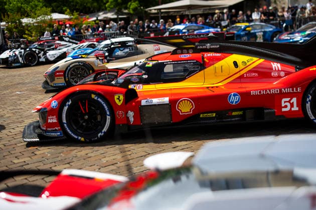 24 HEURES DU MANS 2026 - CITY CENTRE PARADE 51 PIER GUIDI Alessandro (ita), CALADO James (gbr), GIOVINAZZI Antonio (ita), Ferrari AF Corse, Ferrari 499P 51, Hypercar, action during the City Center Parade of the 24 Hours of Le Mans 2026, 3rd round of the 2026 FIA World Endurance Championship, on June 6, 2026 in Le Mans, France - Le MansFrance Copyright: xJULIENxDELFOSSEx