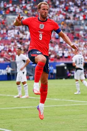 Harry Kane of England celebrates scoring to make it 1-0 England v New Zealand, International Friendly, Länderspiel, Nationalmannschaft Football, Raymond James Stadium, Tampa, Florida, USA - 06 Jun 2026Tampa Raymond James Stadium Florida (FL) United States of America EDITORIAL USE ONLY No use with unauthorised audio, video, data, fixture lists, club league logos or live services. Online in-match use limited to 120 images, no video emulation. No use in betting, games or single club league player publications. Copyright: xDustinxMarkland Shutterstockx 16912910bo