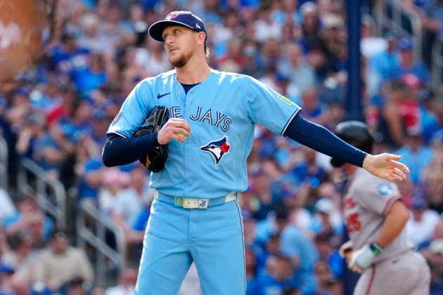 June 6, 2026, Toronto, On, CANADA: Toronto Blue Jays pitcher Jeff Hoffman (23) reacts after giving up a two run home run to Baltimore Orioles Pete Alonso, seen running the bases in the background, during sixth inning MLB, Baseball Herren, USA baseball action in Toronto, Saturday, June 6, 2026. Canada News - June 6, 2026 - ZUMAc35_ 20260606_zaf_c35_013 Copyright: xFrankxGunnx