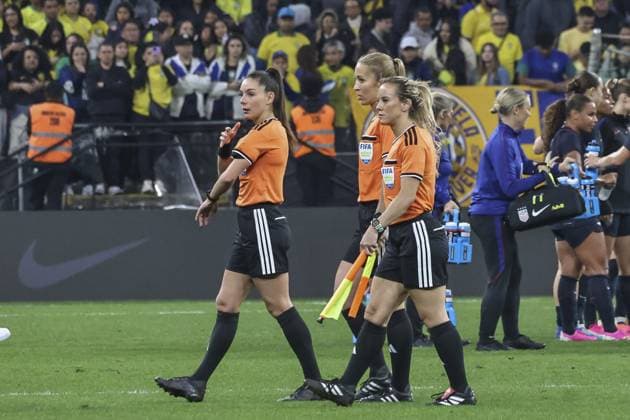 RECORD DATE NOT STATED Brazil faces the United States at the Neo Quimica Arena in Sao Paulo. Sao Paulo (SP), 06 06 2026 Football Brazilian women s national teams USA International Friendly, Länderspiel, Nationalmannschaft Referee Maria Eugenia Gil Soriano and assistants Silvia Fernanda Perez, Rocio Puente Fino, Rejane Silva, Regildenia Moura, in a match between the national teams of Brazil and the United States during an international friendly, held at Neo Quimica Arena, in Sao Paulo, this Saturday (6).(Foto: Leco Viana Thenews2 imago images) SPO Copyright: xLecoxVianax