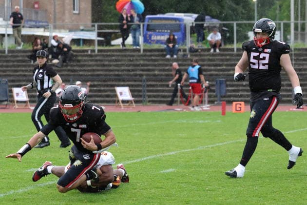 RECORD DATE NOT STATED Isaiah Weed (Düsseldorf Panther, 07) is sacked by Jaylin Woods (Regensburg Phoenix, 09), Düsseldorf Panther vs Regensburg Phoenix, American Football, GFL, German Football League, Season 2022, Week 5, 06.06.2026, Photo: Foot Bowl Klaus Sack Düsseldorf Stadion VfL Benrath Deutschland Copyright: xFootxBowl KlausxSackx