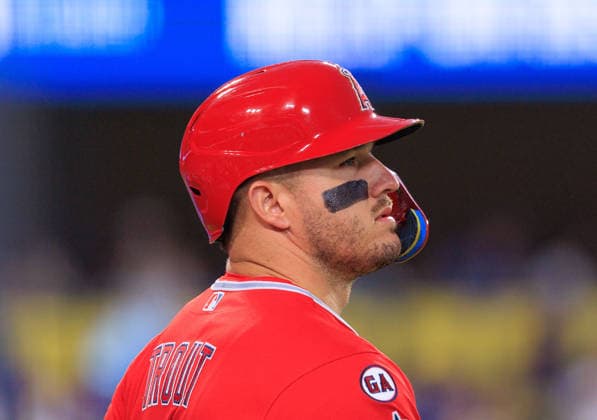 June 6, 2026, Los Angeles, California, USA: Mike Trout 27 of the Los Angeles Angels gets ready to bat during a regular season MLB, Baseball Herren, USA game against the Los Angeles Dodgers on Saturday June 6, 2026 at Dodger Stadium in Los Angeles, California. Dodgers defeat Angels, 9-2. JAVIER ROJAS PI Dodgers Defeat Angels, 9-2 - ZUMAp124 20260606_zaa_p124_080 Copyright: xJavierxRojasx