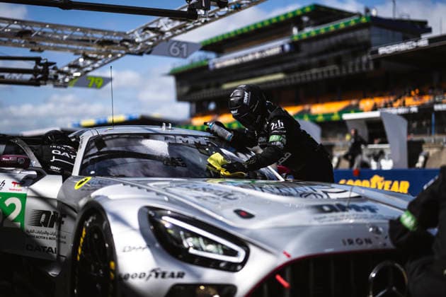 24 HEURES DU MANS 2026 - TEST DAY 61 BERRY Martin (aus), ANDRADE Rui (ang), MARTIN Maxime (bel), Iron Lynx, Mercedes-AMG LMGT3 61, LM GT3, pitstop, arrêt aux stands, mechanic, mecanicien during the Test Day of the 24 Hours of Le Mans 2026, 3rd round of the 2026 FIA World Endurance Championship, on June 7, 2026 on the Circuit des 24 Heures du Mans in Le Mans, France - Le MansFrance Copyright: xCharlyxLopezx