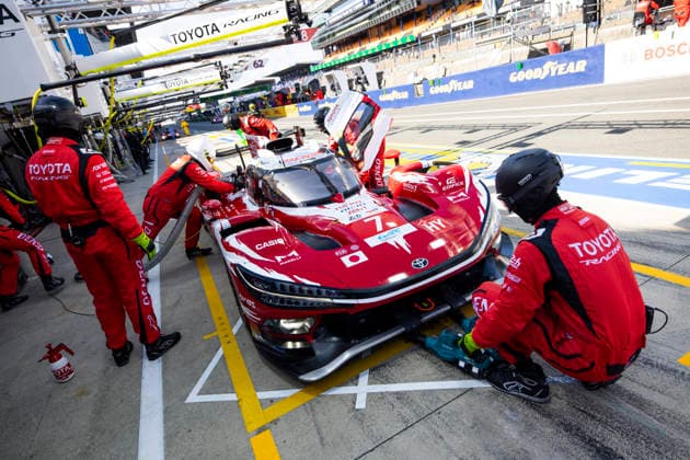 24 HEURES DU MANS 2026 - TEST DAY 07 CONWAY Mike (gbr), KOBAYASHI Kamui (jpn), DE VRIES Nyck (nld), Toyota Racing, Toyota TR010 Hybrid 07, Hypercar, ambiance during the Test Day of the 24 Hours of Le Mans 2026, 3rd round of the 2026 FIA World Endurance Championship, on June 7, 2026 on the Circuit des 24 Heures du Mans in Le Mans, France - Le MansFrance Copyright: xJULIENxDELFOSSEx