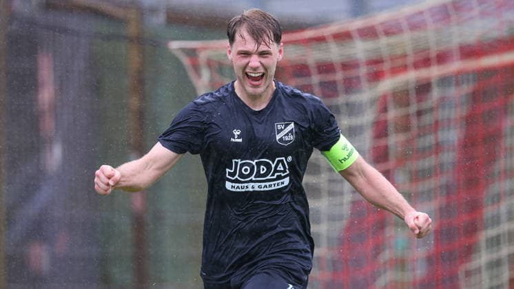 Torschütze Mats Klüver (SV Todesfelde, 10) mit Torjubel, Jubel, jubeln, jubelt, optimistisch, Spielszene, Highlight, Freude über das Tor zum 0:1, 07.06.2026, Bremen (Deutschland), Fussball, Aufstiegsrunde Regionalliga Nord, 1. FC Germania Egestorf-Langreder - SV Todesfelde