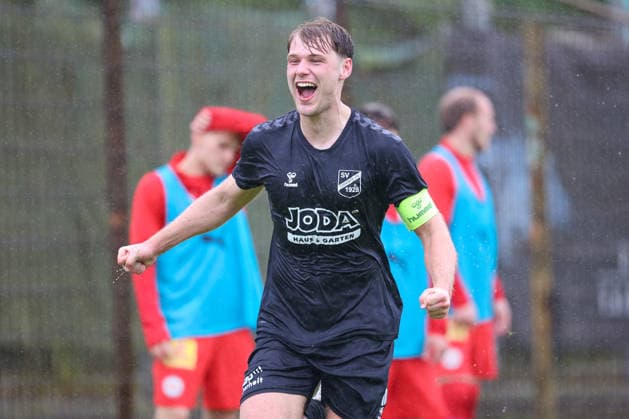 Torschütze Mats Klüver (SV Todesfelde, 10) mit Torjubel, Jubel, jubeln, jubelt, optimistisch, Spielszene, Highlight, Freude über das Tor zum 0:1, 07.06.2026, Bremen (Deutschland), Fussball, Aufstiegsrunde Regionalliga Nord, 1. FC Germania Egestorf-Langreder - SV Todesfelde