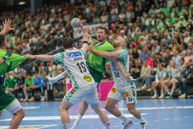 GER, Wetzlar, HSG Wetzlar vs SC Magdeburg, Daikin Handball-Bundesliga, Handball, HBL, Spielzeit 2025 2026, Buderus Arena Wetzlar, 34. Spieltag im Bild v.l.: Elvar Örn Jonsson (SC Magdeburg 19), Dominik Mappes (HSG Wetzlar 7) DFB DFL REGULATIONS PROHIBIT ANY USE OF PHOTOGRAPHS AS IMAGE SEQUENCES AND OR QUASI-VIDEO, 07.06.2026