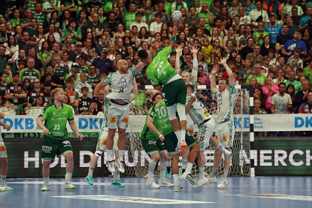 07.06.2026, xovx, Handball Daikin Handball-Bundesliga, HSG Wetzlar - SC Magedeburg v.l. Georg Löwen (HSG Wetzlar), m34, Justin Müller (HSG Wetzlar), Cyrill Akakpo (HSG Wetzlar), Philipp Ahouansou (HSG Wetzlar), Magnus Saugstrup (SC Magdeburg), Lukas Mertens (SC Magdeburg), Felix Claar (SC Magdeburg) Wetzlar Buderus Arena Hessen Deutschland (DE)