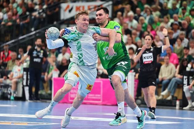 Josip Simic (HSG Wetzlar, 10) im Zweikampf mit Gisli Thorgeir Kristjansson (SC Magdeburg, 10) GER, HSG Wetzlar vs SC Magdeburg, Handball, 1. Bundesliga, 34. Spieltag, Spielzeit 2025 2026, 07.06.2026 GER, HSG Wetzlar vs SC Magdeburg, Handball, 1. Bundesliga, 34. Spieltag, Spielzeit 2025 2026, 07.06.2026 Wetzlar