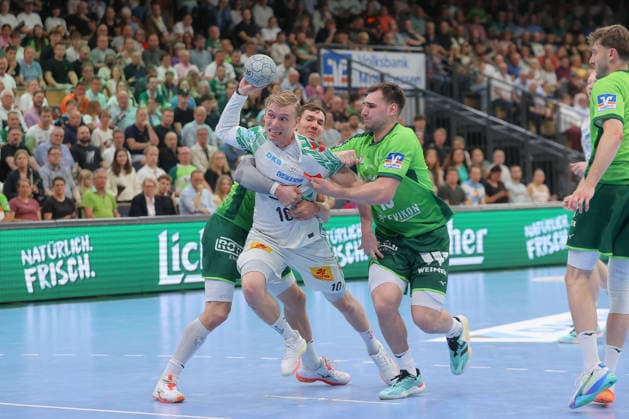 07.06.2026, xtgx, Handball, Daikin HBL, HSG Wetzlar - SC Magdeburg v.l. Jona Schoch (Wetzlar, 22), Gisli Thorgeir Kristjansson (Magdeburg, 10), Josip Simic (Wetzlar, 10) Zweikampf, Duell, Kampf, tackle Wetzlar