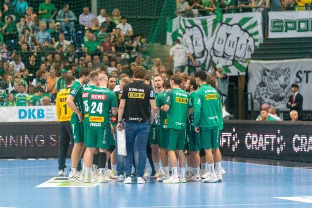 Das Team des SC DHfK Leipzig schwört sich auf das letzte Spiel in der Handball-Bundesliga ein SC DHfK Leipzig vs. TSV GWD Minden, Handball, 1. Handball-Bundesliga, 34. Spieltag, Saison 2025 2026, 07.06.2026 SC DHfK Leipzig vs. TSV GWD Minden, Handball, 1. Handball-Bundesliga, 34. Spieltag, Saison 2025 2026, 07.06.2026 Leipzig
