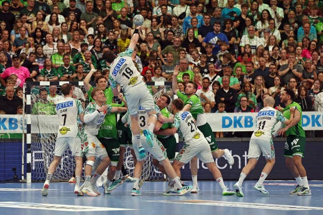 07.06.2026, xovx, Handball Daikin Handball-Bundesliga, HSG Wetzlar - SC Magedeburg v.l. Felix Claar (SC Magdeburg), Gisli Thorgeir Kristjansson (SC Magdeburg), Justin Müller (HSG Wetzlar), Elvar Örn Jonsson (SC Magdeburg), Magnus Saugstrup (SC Magdeburg), Jona Schoch (HSG Wetzlar), Albin Lagergren (SC Magdeburg), Dominik Mappes (HSG Wetzlar), Daniel Pettersson (SC Magdeburg), Ahmet Nafea (HSG Wetzlar) Wetzlar Buderus Arena Hessen Deutschland (DE)