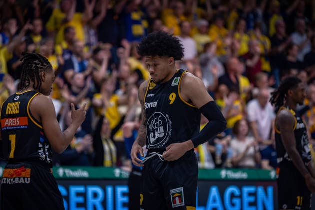 Phillip Montreal Russell (Bozic Estriche Knights Kirchheim, 01) Tylan James Pope (Bozic Estriche Knights Kirchheim, 09) GER, Phoenix Hagen vs. Bozic Estriche Knights Kirchheim, BARMER 2. Basketball Bundesliga, Playoffs Finale Spiel 2, Saison 2025 2026, 07.06.2026 GER, Phoenix Hagen vs. Bozic Estriche Knights Kirchheim, BARMER 2. Basketball Bundesliga, Playoffs Finale Spiel 2, Saison 2025 2026, 07.06.2026 Hagen