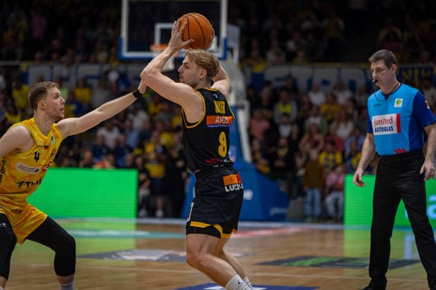 Bjarne Kraushaar (Phoenix Hagen, 04) Lucas Mayer (Bozic Estriche Knights Kirchheim, 08) GER, Phoenix Hagen vs. Bozic Estriche Knights Kirchheim, BARMER 2. Basketball Bundesliga, Playoffs Finale Spiel 2, Saison 2025 2026, 07.06.2026 GER, Phoenix Hagen vs. Bozic Estriche Knights Kirchheim, BARMER 2. Basketball Bundesliga, Playoffs Finale Spiel 2, Saison 2025 2026, 07.06.2026 Hagen