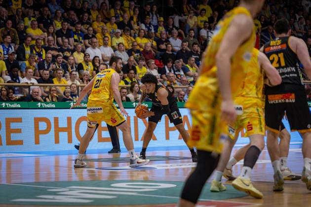 Tim Uhlemann (Phoenix Hagen, 21) Tylan James Pope (Bozic Estriche Knights Kirchheim, 09) GER, Phoenix Hagen vs. Bozic Estriche Knights Kirchheim, BARMER 2. Basketball Bundesliga, Playoffs Finale Spiel 2, Saison 2025 2026, 07.06.2026 GER, Phoenix Hagen vs. Bozic Estriche Knights Kirchheim, BARMER 2. Basketball Bundesliga, Playoffs Finale Spiel 2, Saison 2025 2026, 07.06.2026 Hagen