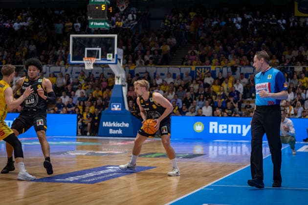 Lucas Mayer (Bozic Estriche Knights Kirchheim, 08) GER, Phoenix Hagen vs. Bozic Estriche Knights Kirchheim, BARMER 2. Basketball Bundesliga, Playoffs Finale Spiel 2, Saison 2025 2026, 07.06.2026 GER, Phoenix Hagen vs. Bozic Estriche Knights Kirchheim, BARMER 2. Basketball Bundesliga, Playoffs Finale Spiel 2, Saison 2025 2026, 07.06.2026 Hagen