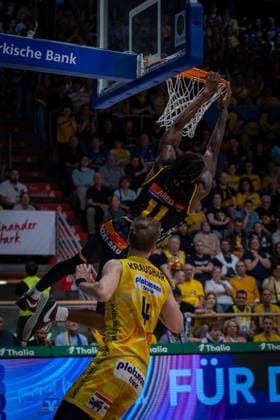 Tyrel Maurice Morgan (Bozic Estriche Knights Kirchheim, 11) Bjarne Kraushaar (Phoenix Hagen, 04) GER, Phoenix Hagen vs. Bozic Estriche Knights Kirchheim, BARMER 2. Basketball Bundesliga, Playoffs Finale Spiel 2, Saison 2025 2026, 07.06.2026 GER, Phoenix Hagen vs. Bozic Estriche Knights Kirchheim, BARMER 2. Basketball Bundesliga, Playoffs Finale Spiel 2, Saison 2025 2026, 07.06.2026 Hagen
