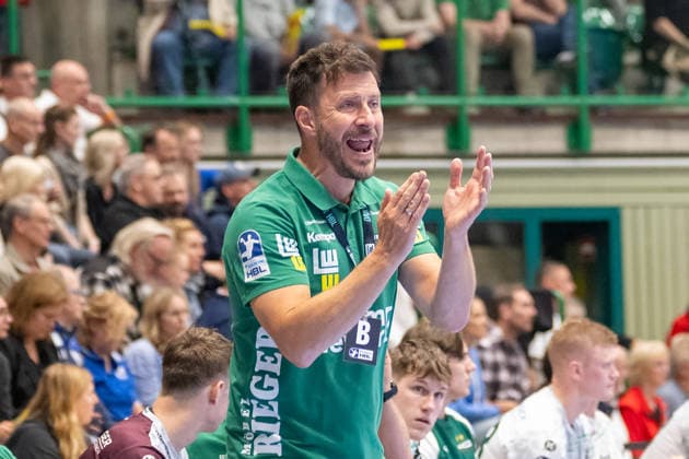 Ben Matschke (FRISCH AUF! Goeppingen, Trainer) versuvht seine Mannschaft zu motivieren. Bergischer HC vs. Frisch Auf! Goeppingen, Handball, DAIKIN HBL, 34. Spieltag, Saison 2025 2026, 07.06.2026 Bergischer HC vs. Frisch Auf! Goeppingen, Handball, DAIKIN HBL, 34. Spieltag, Saison 2025 2026, 07.06.2026 Wuppertal