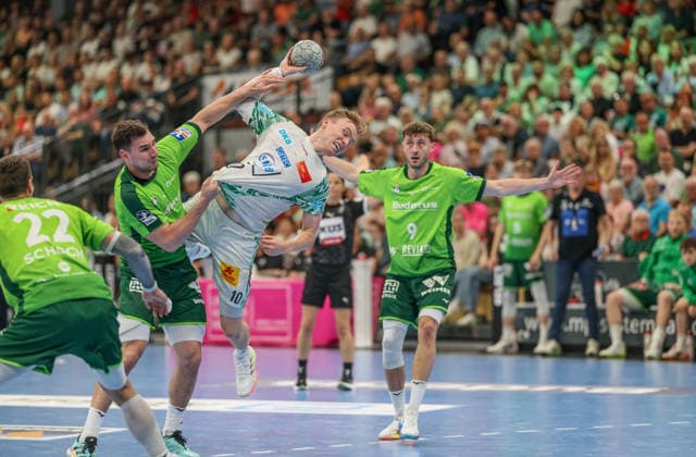 GER, Wetzlar, HSG Wetzlar vs SC Magdeburg, Daikin Handball-Bundesliga, Handball, HBL, Spielzeit 2025 2026, Buderus Arena Wetzlar, 34. Spieltag im Bild v.l.: Josip Simic (HSG Wetzlar 10), Gisli Kristjansson (SC Magdeburg 10), Kampf, Zweikampf, Torwurf DFB DFL REGULATIONS PROHIBIT ANY USE OF PHOTOGRAPHS AS IMAGE SEQUENCES AND OR QUASI-VIDEO, 07.06.2026