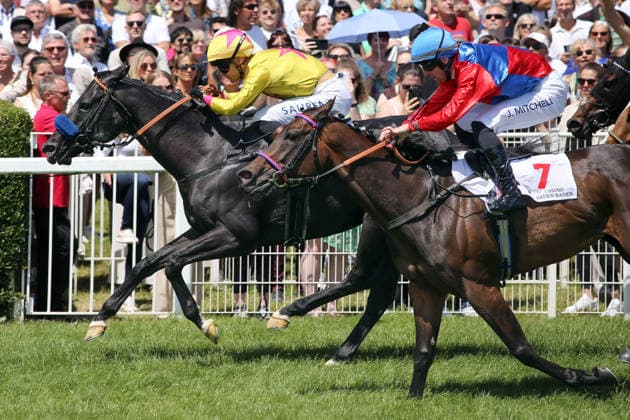 07.06.2026, Iffezheim, Baden-Wuerttemberg, GER - Wikinger mit Thore Hammer-Hansen gewinnt die Silberne Peitsche. Galopprennbahn Baden-Baden, Iffezheim. (Pferd, Jockey, Wikinger, Hammer-Hansen, Sieg, Ziel, Zielankunft) 260607B982IFFEZHEIM.JPG