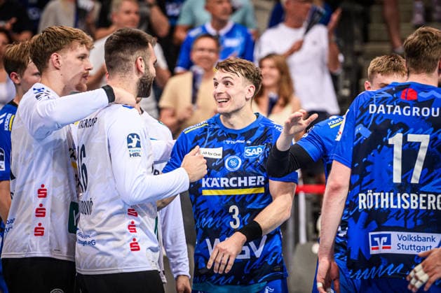 Max Haefner (TVB Stuttgart, 03) freut sich mit Miljan Vujovic (TVB Stuttgart, 16), Jorick Pol (TVB Stuttgart, 21), Mateusz Kornecki (TVB Stuttgart, 01) GER, TVB Stuttgart - HC Erlangen, DAIKIN HBL, Handball, Bundesliga, 34. Spieltag, Spielzeit 2025 2026, 07.06.2026 GER, TVB Stuttgart - HC Erlangen, DAIKIN HBL, Handball, Bundesliga, 34. Spieltag, Spielzeit 2025 2026, 07.06.2026 Stuttgart