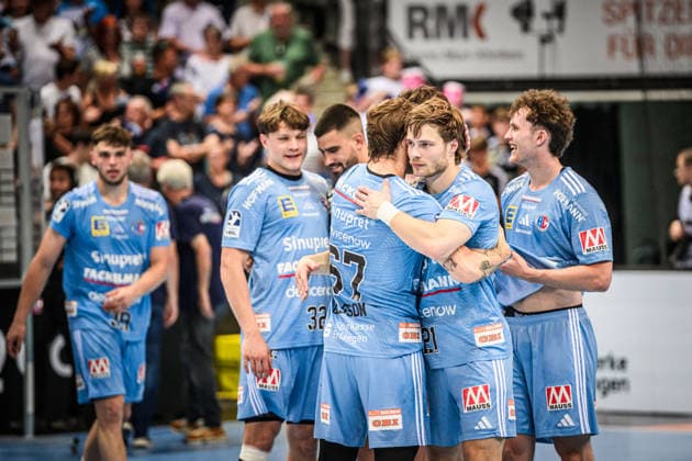 Team des HC Erlangen - sichtlich enttaeuscht nach Auswaertsniederlage in Stuttgart GER, TVB Stuttgart - HC Erlangen, DAIKIN HBL, Handball, Bundesliga, 34. Spieltag, Spielzeit 2025 2026, 07.06.2026 GER, TVB Stuttgart - HC Erlangen, DAIKIN HBL, Handball, Bundesliga, 34. Spieltag, Spielzeit 2025 2026, 07.06.2026 Stuttgart
