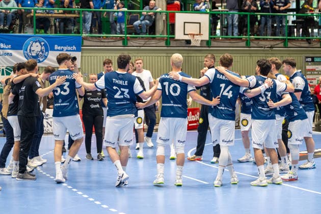 Der BHC feiert den Sieg. Bergischer HC vs. Frisch Auf! Goeppingen, Handball, DAIKIN HBL, 34. Spieltag, Saison 2025 2026, 07.06.2026 Bergischer HC vs. Frisch Auf! Goeppingen, Handball, DAIKIN HBL, 34. Spieltag, Saison 2025 2026, 07.06.2026 Wuppertal