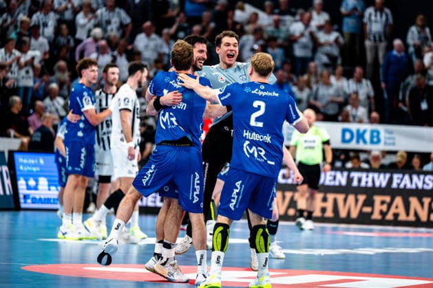 07.06.2026, xdobgx, Handball Daikin HBL, THW Kiel - TBV Lemgo Lippe v.l. Tim Suton (TBV Lemgo Lippe, 23), Bobby Schagen (TBV Lemgo Lippe, 14), Constantin Möstl (TBV Lemgo Lippe, 1), Lukas Hutecek (TBV Lemgo Lippe, 2) Jubel ueber den Sieg, Jubel nach Spielende Kiel
