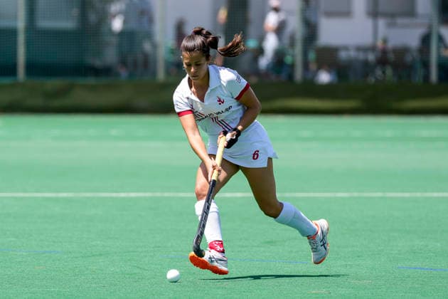 Eliana Beatriz Von Der Heyde (TSVMH, 6), am Ball, Freisteller, Ganzkörper, Einzelbild, Einzelfoto, Aktion, Action, 07.06.2026, Mannheim (Deutschland), Hockey, 2. Bundesliga, Gruppe Süd, Damen, TSV Mannheim - Nürnberger HTC