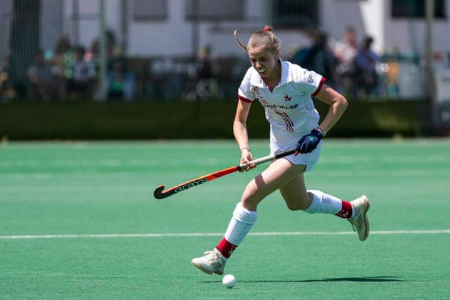 Lotte Hasselmann (TSVMH, 19), am Ball, Freisteller, Ganzkörper, Einzelbild, Einzelfoto, Aktion, Action, 07.06.2026, Mannheim (Deutschland), Hockey, 2. Bundesliga, Gruppe Süd, Damen, TSV Mannheim - Nürnberger HTC