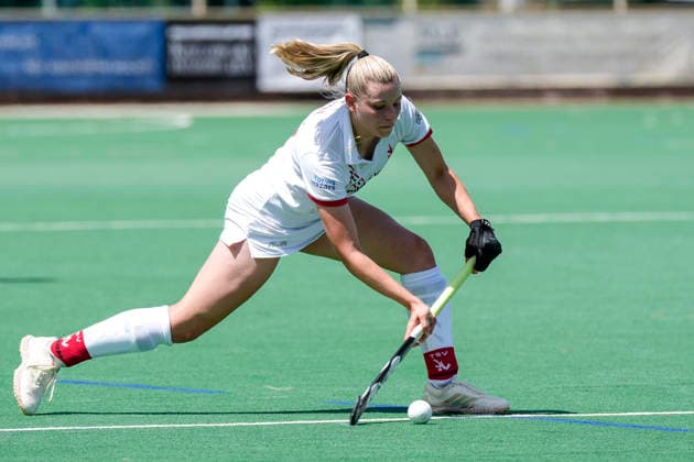 Lisa Schall (TSVMH, 55), am Ball, Freisteller, Ganzkörper, Einzelbild, Einzelfoto, Aktion, Action, 07.06.2026, Mannheim (Deutschland), Hockey, 2. Bundesliga, Gruppe Süd, Damen, TSV Mannheim - Nürnberger HTC