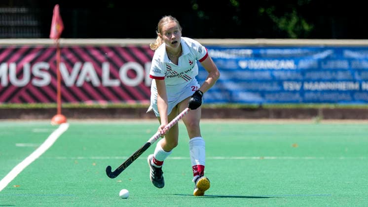 Marie Sattler (TSVMH, 20), am Ball, Freisteller, Ganzkörper, Einzelbild, Einzelfoto, Aktion, Action, 07.06.2026, Mannheim (Deutschland), Hockey, 2. Bundesliga, Gruppe Süd, Damen, TSV Mannheim - Nürnberger HTC