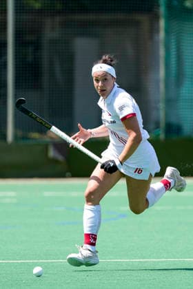 Antonia Landgrebe (TSVMH, 16), am Ball, Freisteller, Ganzkörper, Einzelbild, Einzelfoto, Aktion, Action, 07.06.2026, Mannheim (Deutschland), Hockey, 2. Bundesliga, Gruppe Süd, Damen, TSV Mannheim - Nürnberger HTC
