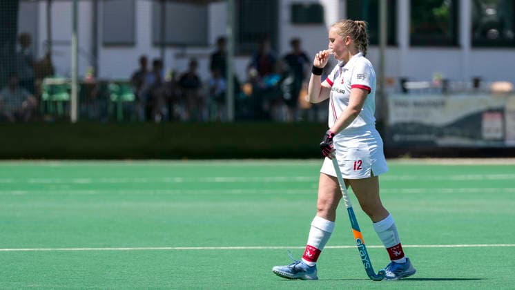 Wiebke Wahlster (TSVMH, 12), Spielerin, Spielerinnen vom TSV Mannheim Hockey, enttäuscht über die Niederlage, Enttäuschung nach dem Schlusspfiff, Highlight, Verlierer, verloren, Frustration, disappointed, pessimistisch, 07.06.2026, Mannheim (Deutschland), Hockey, 2. Bundesliga, Gruppe Süd, Damen, TSV Mannheim - Nürnberger HTC