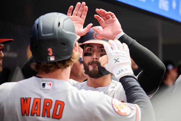 June 7, 2026, Toronto, On, Canada: Baltimore Orioles Taylor Ward (3), left, celebrates his two run home run with Baltimore Orioles Blaze Alexander (23), against the Toronto Blue Jays during fifth inning MLB, Baseball Herren, USA baseball action in Toronto, on Sunday, June 7, 2026. Canada News - June 7, 2026 - ZUMAc35_ 20260607_zaf_c35_011 Copyright: xSammyxKoganx