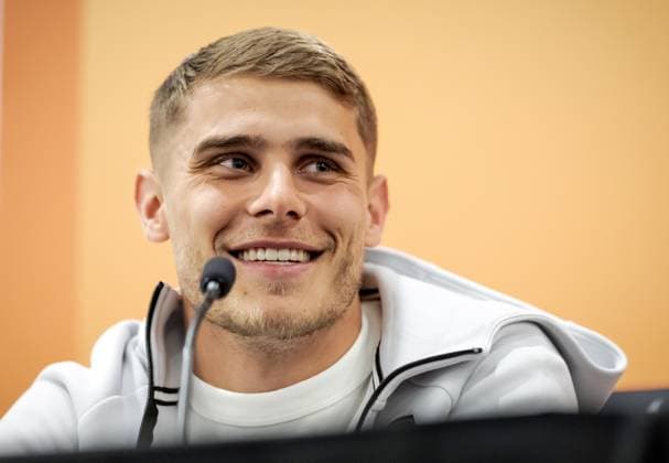 NEW YORK - Micky van de Ven of the Netherlands during a press conference, PK, Pressekonferenz of the Dutch national team, Nationalteam at Sonesta White Plains Downtown, on June 7, 2026, in White Plains, New York. The Dutch national team is preparing for the 2026 FIFA World Cup, WM, Weltmeisterschaft, Fussball ROBIN VAN LONKHUIJSEN ANP xVIxANPxSportx xxANPxIVx 560411298 originalFilename: 560411298.jpg