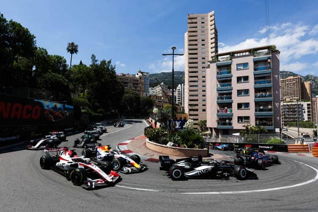 F1 - MONACO GRAND PRIX 2026 Start of the race 31 OCON Esteban (fra), TGR Haas F1 Team VF-26, action and 41 LINDBLAD Arvid (gbr), Visa Cash App RB F1 Team VCARB03, action during the Formula 1 Grand Prix de Canada 2026, 6th round of the 2026 Formula One World Championship, WM, Weltmeisterschaft from June 5 to 7, 2026 on the Circuit de Monaco, in Monte-Carlo, Monaco - Monte-CarloMonaco Copyright: xEricxAlonsox
