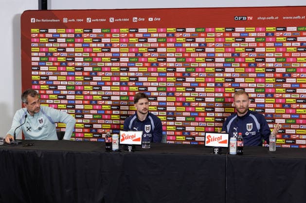 SOCCER - FIFA World Cup, WM, Weltmeisterschaft, Fussball 2026, preview SANTA BARBARA, CALIFORNIA,USA,07.JUN.26 - SOCCER - FIFA World Cup 2026, USA, Mexico, Canada, preview, Oesterreichischer Fussball-Bund, press conference, PK, Pressekonferenz team AUT. Image shows Thomas Trukesitz, Romano Schmid and Konrad Laimer (AUT). GEPAxpictures xArminxRauthner