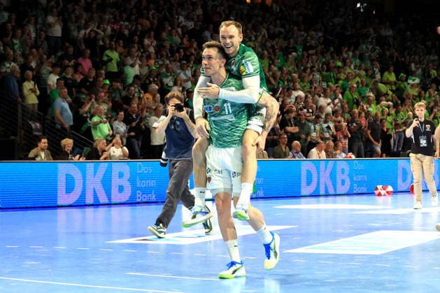 DEU, DHB, 1.HBL, Fuechse Berlin vs. Flensburg-Handewitt, 07.06.2026, Max-Schmeling-Halle, Berlin, DEU, DHB, 1.HBL, Fuechse Berlin vs. Flensburg-Handewitt, im Bild Lasse Andersson (Fuechse Berlin 11), Mathias Gidsel (Fuechse Berlin 19)