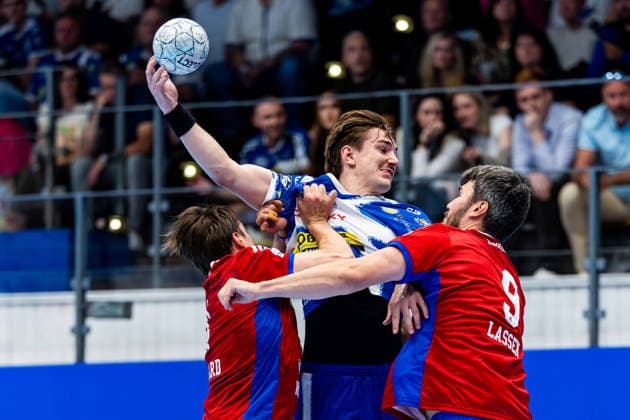 07.06.2026, GER, Handball, Maenner, Saison 25 26, Daikin 1.Bl, 34.Spieltag, ThSV Eisenach - HSV Hamburg (Handball Verein Hamburg) Andreas Magaard (Handball Sport Verein Hamburg), Felix Aellen (ThSV Eisenach,22), Jacob Arenth Lassen (Handball Sport Verein Hamburg) 99817 Eisenach Werner-Assmann-Halle Am Sportp Thueringen Deutschland