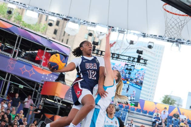 June 7, 2026, Warsaw, Masovian Voivodeship, Poland: USA s MIKAYLAH WILLIAMS (12) and Azerbaijan s ALEXANDRA MOLLENHAUER (24), ARICA CARTER (23) in action during a FIBA 3x3 Basketball World Cup women s semi-final game between Azerbaijan and USA in Warsaw, Poland. Warsaw Poland - ZUMAk204 20260607_zip_k204_247 Copyright: xRomanxKozielx