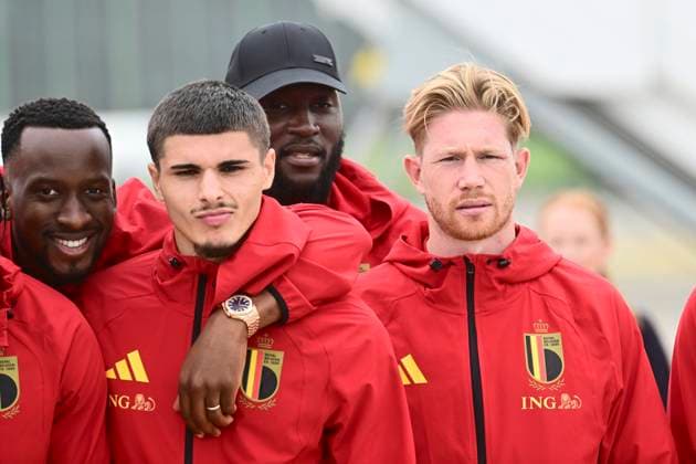 Belgian national football team - 2026 FIFA World Cup, WM, Weltmeisterschaft, Fussball - media activities 08 06 2026 ZAVENTEM, BELGIUM - JUNE 08 : Lukebakio Dodi forward of Belgium, Fernandez-Pardo Matias forward of Belgium, Lukaku Romelu forward of Belgium, De Bruyne Kevin forward of Belgium pictured at Brussels airport before takeoff towards Seattle ahead of the FIFA World Cup 2026 on June 8, 2026 in Zaventem, Belgium, 08 06 2026 Zaventem Belgium Copyright: xPeterxDexVoechtx