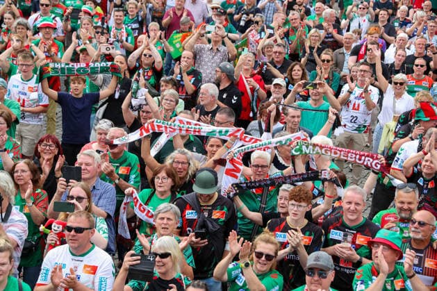 08.06.2026 ,xgox, Handball - Daikin HBL, Empfang und Feier am Rathaus mit dem SC Magdeburg emspor, v.l. Symbolfoto, Symbolbild, Symbol, Fans, Zuschauer, Publikum, Magdeburg Magdeburg
