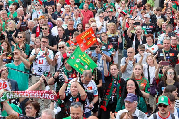 08.06.2026 ,xgox, Handball - Daikin HBL, Empfang und Feier am Rathaus mit dem SC Magdeburg emspor, v.l. Symbolfoto, Symbolbild, Symbol, Fans, Zuschauer, Publikum, Magdeburg Magdeburg